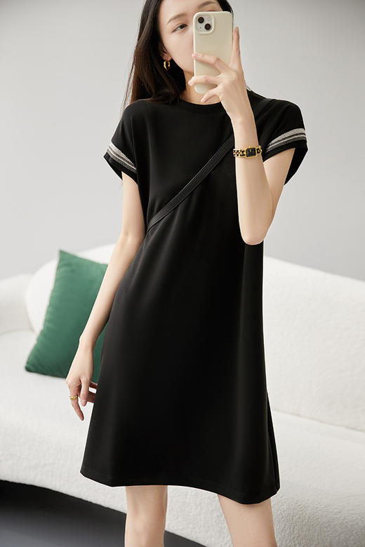 女连衣裙116156 商品图1