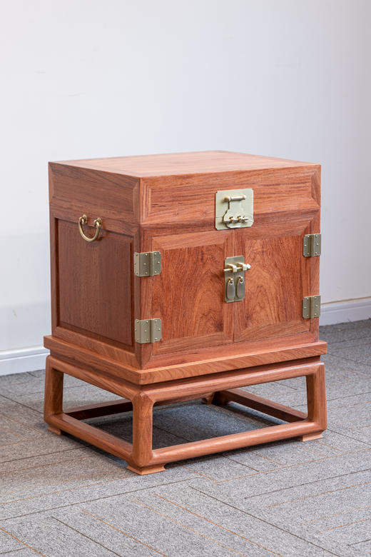 红桥红  家具严选  缅甸花梨（大果紫檀）【64 官皮箱式 茶边柜】 商品图0