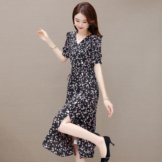 QYM HB238813-Y夏季V领印花碎花连衣裙 商品图1