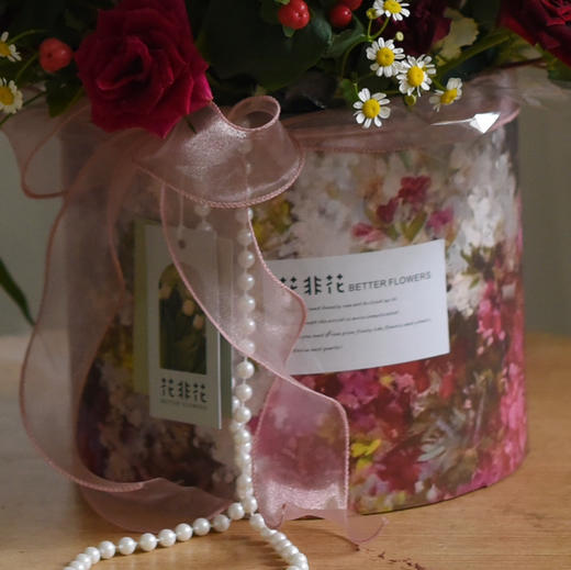 《她的花园》多头紫罗兰玫瑰朱小姐玫瑰蝴蝶兰马蹄莲抱抱桶 商品图1