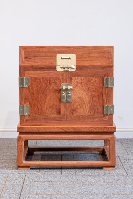 红桥红  家具严选  缅甸花梨（大果紫檀）【64 官皮箱式 茶边柜】 商品图1