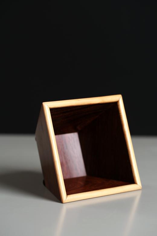 SDCC0073-1°日进斗金 大红酸枝米斗型食碟 商品图3