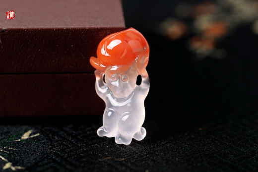 南红冰飘【灵猴献瑞】吊坠   配精美挂绳 商品图0