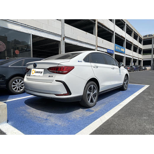 北汽 EU5 R550 智潮版【长租-北京】 商品图4