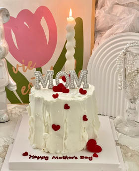 送妈妈爱心MOM生日蛋糕
