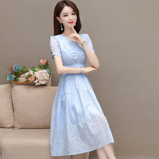 QYM LY9971-Y压花连衣裙V领短袖裙中长款高腰A字裙 商品图1