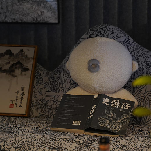 与光共舞 光头仔「抱抱」毛绒玩偶 商品图0