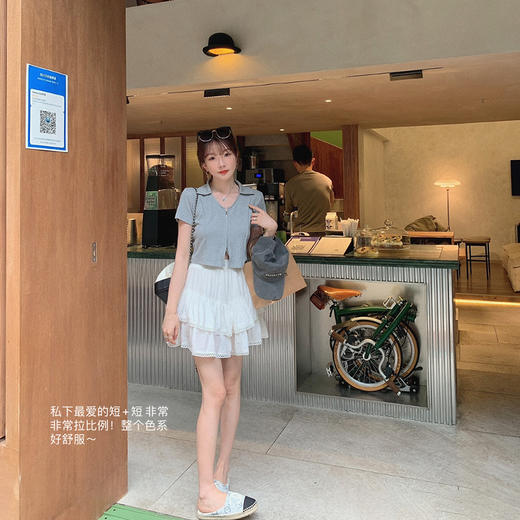 金蘑菇菇【甜心初恋t】巨显瘦实穿刚需v领翻领拉链小短款t恤 商品图2