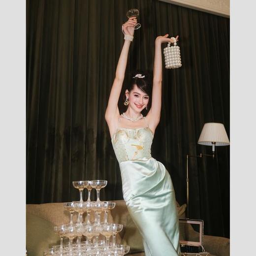 【大货福利，不退不换】  【雨后金竹】法式名媛气质修身吊带连衣裙女2023夏季 商品图3