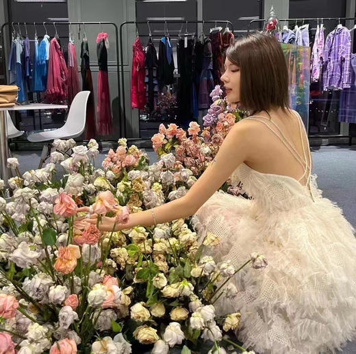 立体格纹流苏吊带连衣裙 商品图0