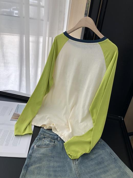 点此购买 女士春夏荧光绿插肩袖字母长袖T恤 83 255086 商品图8