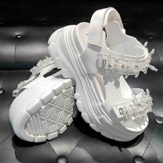 LFGJ 14651 串珠厚底偏带凉鞋 商品图3