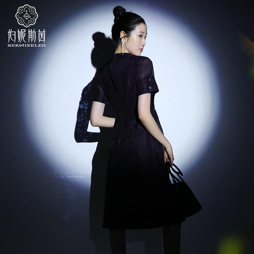 【伯妮斯茵】优雅中长款连衣裙 2S500016 商品图4