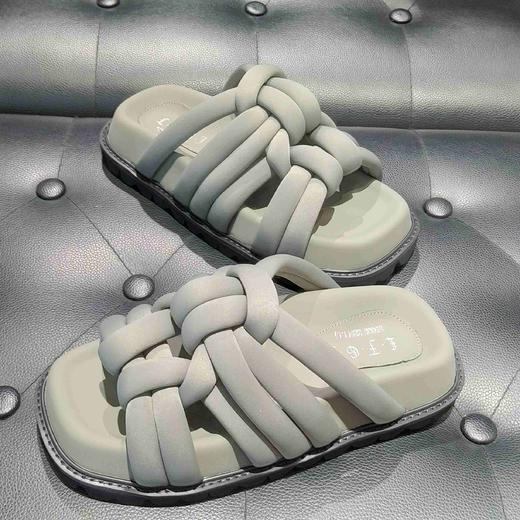 LFGJ 15005 厚底编织面包拖鞋 商品图5