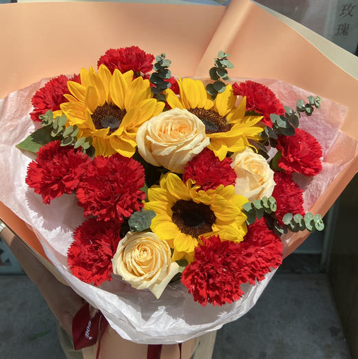 【幸福快乐】康乃馨主题温暖花束 商品图1