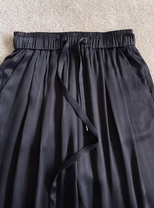 铜氨丝萝卜裤。 玫红  白色 黑色 自己备注号码颜色 商品图10