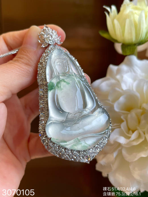 玻璃飘翠观音吊坠【3070105】具体价格微信咨询 商品图0