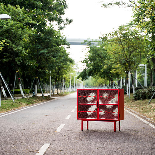 与光共舞 光头仔的游乐园 定制款 Insteel 格窗柜 布莱卡红系列 商品图4