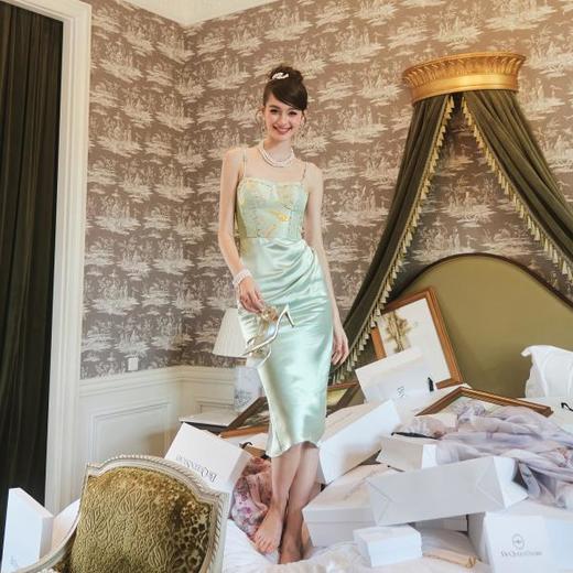 【大货福利，不退不换】  【雨后金竹】法式名媛气质修身吊带连衣裙女2023夏季 商品图4