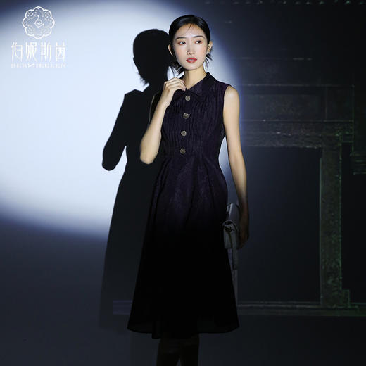 【伯妮斯茵】气质无袖立领连衣裙 2S500013 商品图0