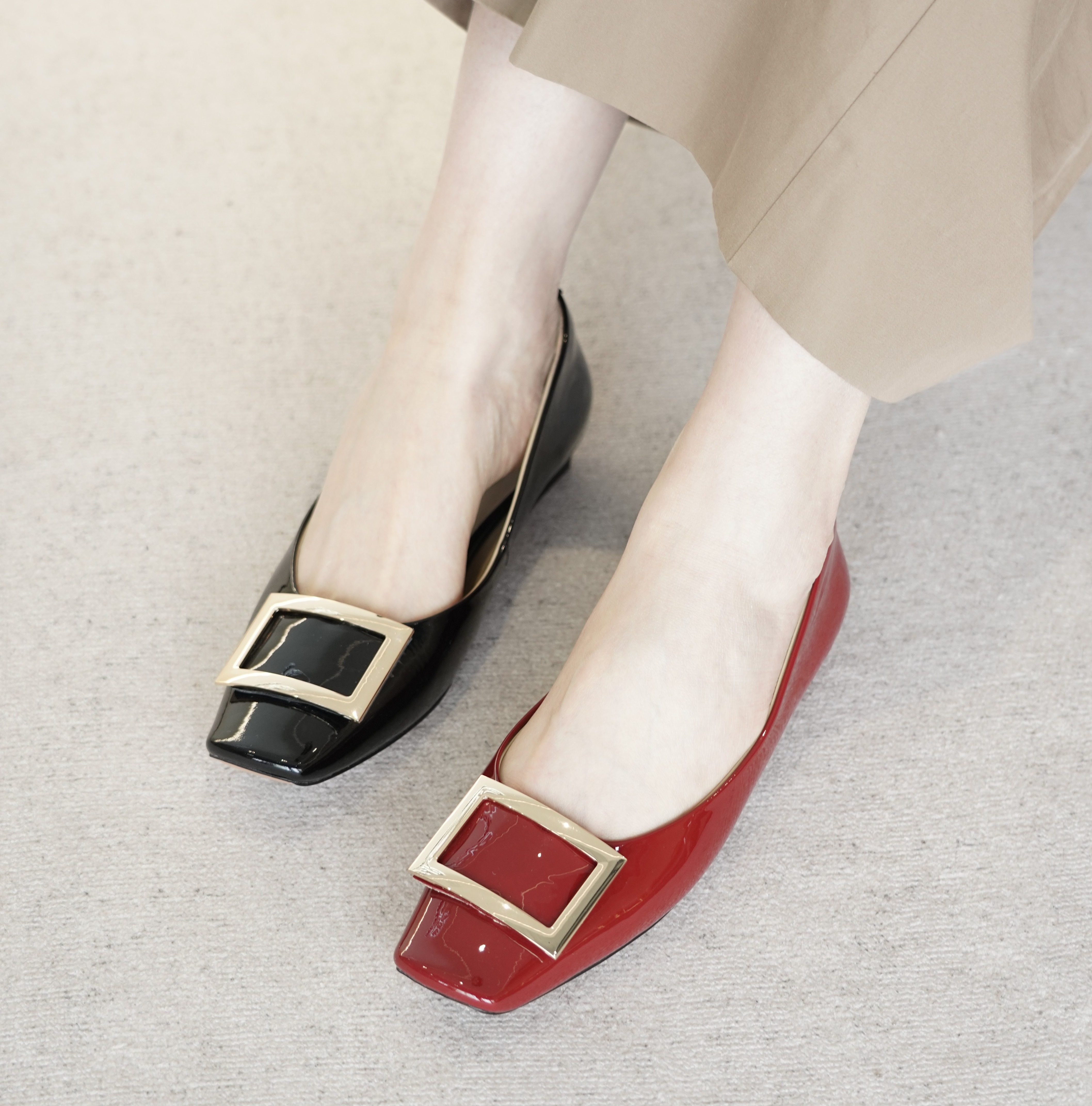 westory女鞋2023夏季新款平底牛漆皮百搭单鞋羊皮内里内垫73031