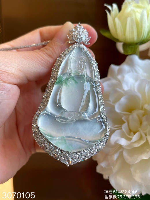 玻璃飘翠观音吊坠【3070105】具体价格微信咨询 商品图1