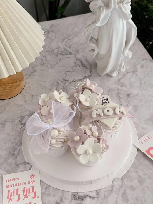 母亲节翻糖纸杯蛋糕（五公里包配送，需卡片请备注） 商品图0