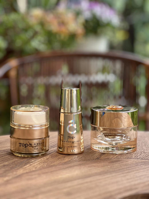 Topc不老组合：致臻焕采啵啵紧致精华液30ml，致臻抚纹紧致盈润眼霜15g，瓶致臻焕采抗皱紧致面霜50g，净透焕采美颜霜50g 全能大面霜 商品图8