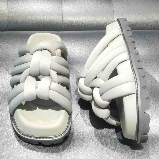 LFGJ 15005 厚底编织面包拖鞋 商品图2