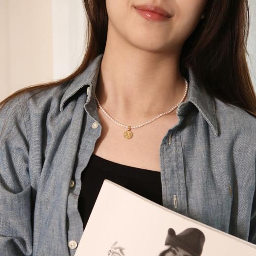Alphatina金币珍珠项链女夏钱币轻奢小众圆牌硬币锁骨链礼物 商品图2