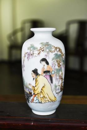 博学为文粉彩人物瓶