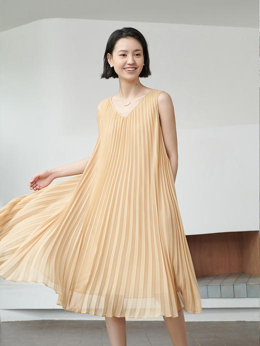 褶皱系列 V领压褶连衣裙（三色）FD4297235 商品图10