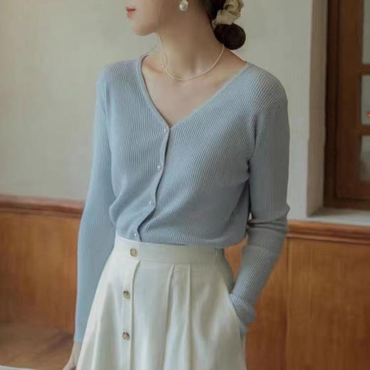【温柔天花板，显瘦雅致】法式复古v领温柔优雅针织开衫上衣女 2023春夏薄款显瘦防晒空调衫 商品图1