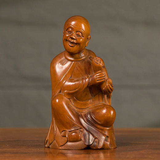 清 黄杨木雕戏狮罗汉 商品图0