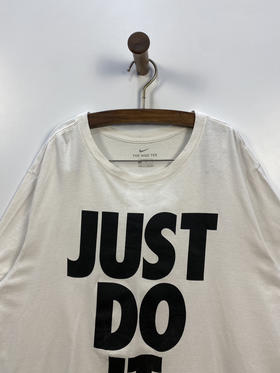 NIKE 耐克 JUST DO IT. The NIKE TEE 短袖T恤 _SST(XL)