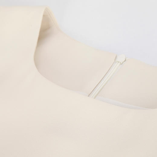 NF8G8斯尔丽瑟俪2023夏季新款腰部撞色超级显瘦修身泡袖连衣裙 商品图4