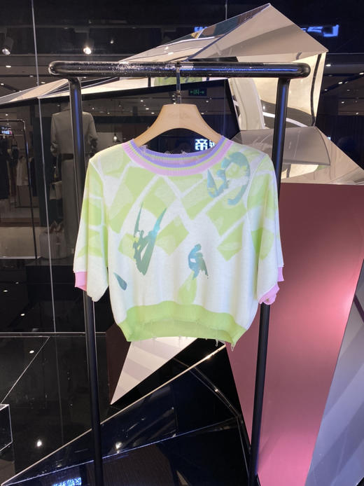 时尚烫圆领短上衣 商品图0