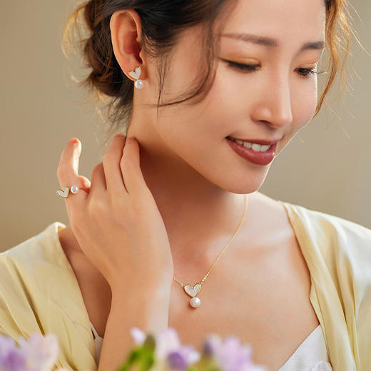 Manreya玛芮雅秘爱爱心珍珠三件套耳钉项链戒指组合新款小众礼物情人节礼物 商品图5