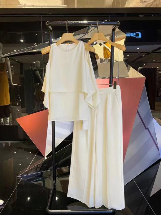 假两件露肩上衣 商品图2