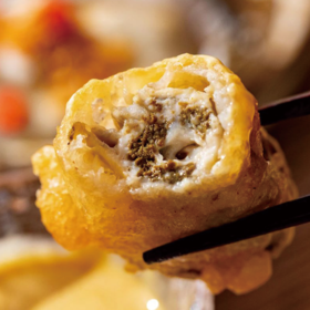  咔嚓一咬，鲜美爆浆，嘴巴差点没兜住~ 