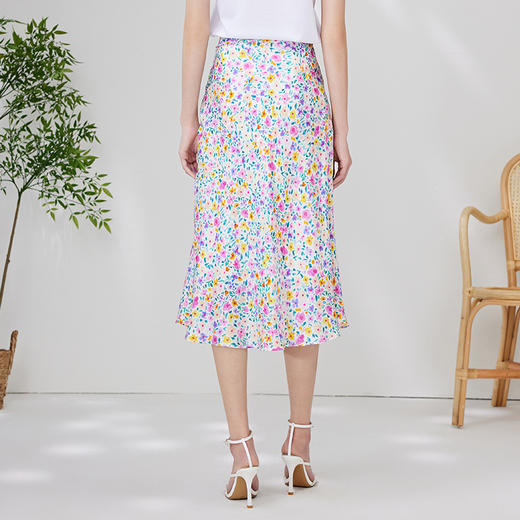 EITIE爱特爱夏季新款优雅温柔高腰显瘦印花中长款半身裙7006713 商品图4