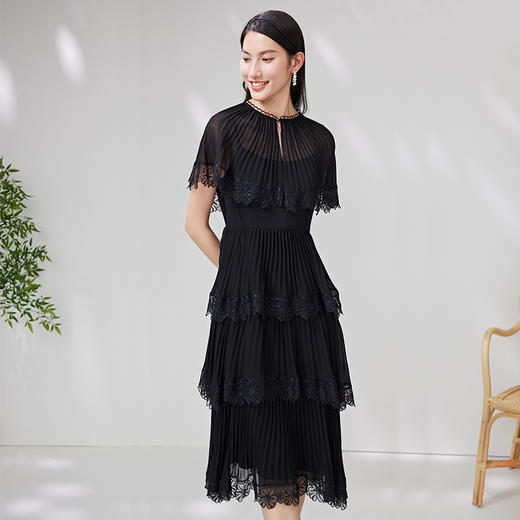EITIE爱特爱女装夏季新款V领气质多层次蛋糕蕾丝拼接连衣裙礼服6677302 商品图2