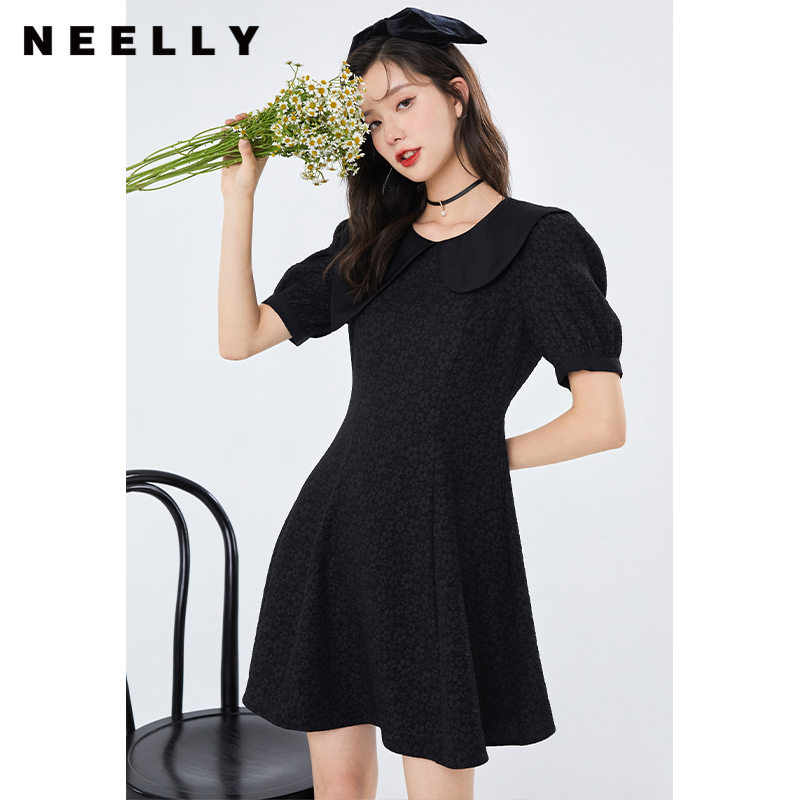 NEELLY纳俪不对称设计翻领连衣裙女泡泡袖A字裙中长款收腰小黑裙