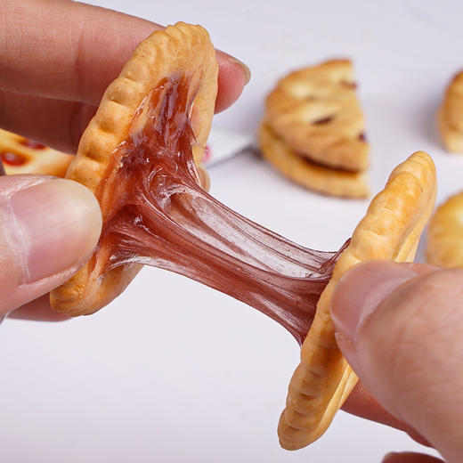 【酥脆任性！果酱夹心饼干】香甜浓郁，片片酥脆唇齿留香，甜而不腻，好吃不粘牙，果酱清甜，零食儿童休闲网红小吃独立小包儿童营养品健康 商品图2