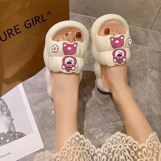 【透气耐穿，一脚踩在云朵上】2023年新款拖鞋女夏踩屎感云朵软底学生居家室外可爱网红一字拖女 商品图2