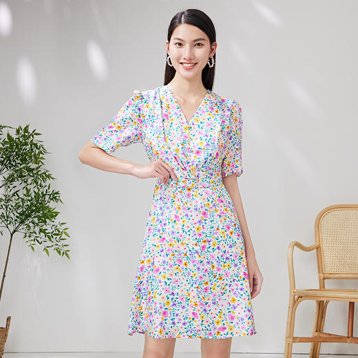 EITIE爱特爱夏款新品100%桑蚕丝显瘦V领舒适印花连衣裙7007767 商品图1