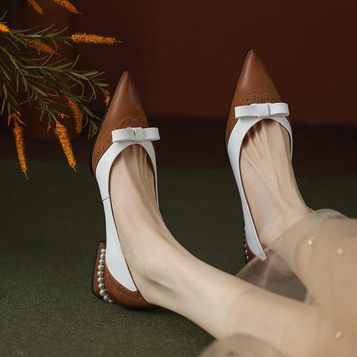 优雅法式，真皮舒适撞色尖头低跟单鞋HYT-7220B 商品图6