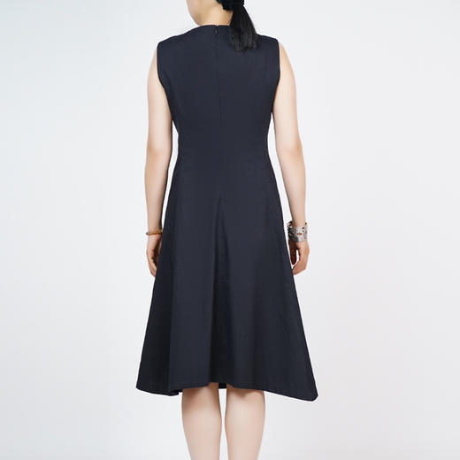 H82LR040休闲无袖连衣裙 商品图3