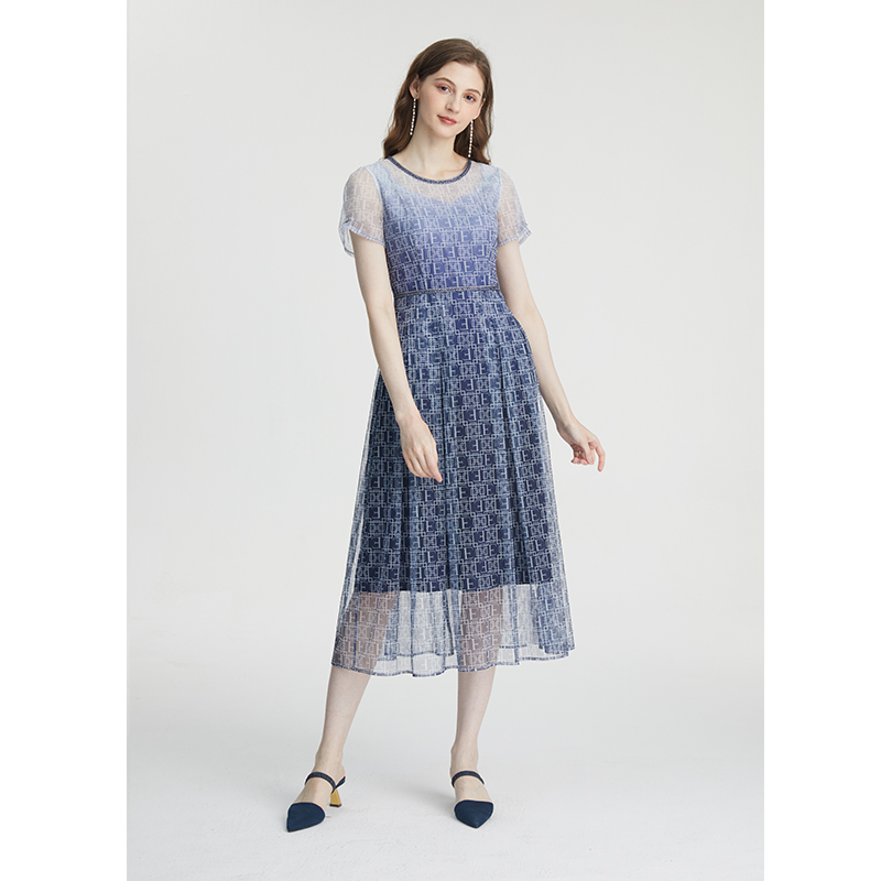 司歌渐变字母显瘦飘逸连衣裙A871005