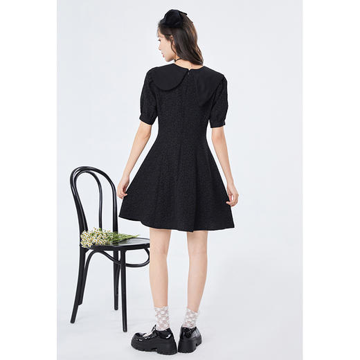 NEELLY纳俪不对称设计翻领连衣裙女泡泡袖A字裙中长款收腰小黑裙 商品图4